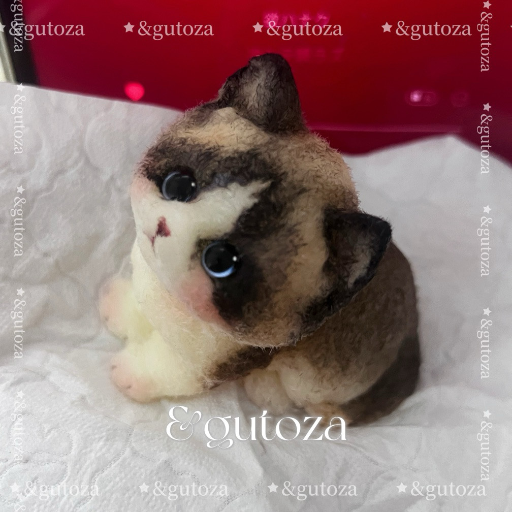 【Cat 】Inedible Handmade Silicone Squishy Toy