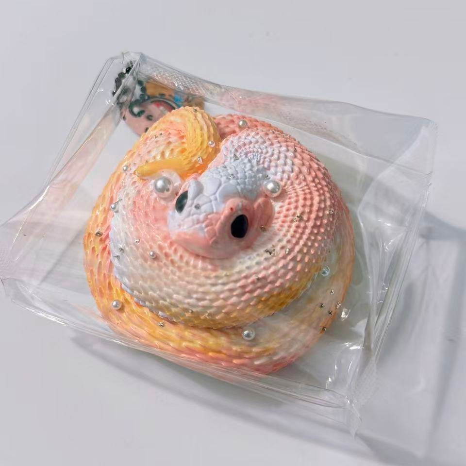 【A Snake 】Inedible Handmade Silicone Squishy Toy