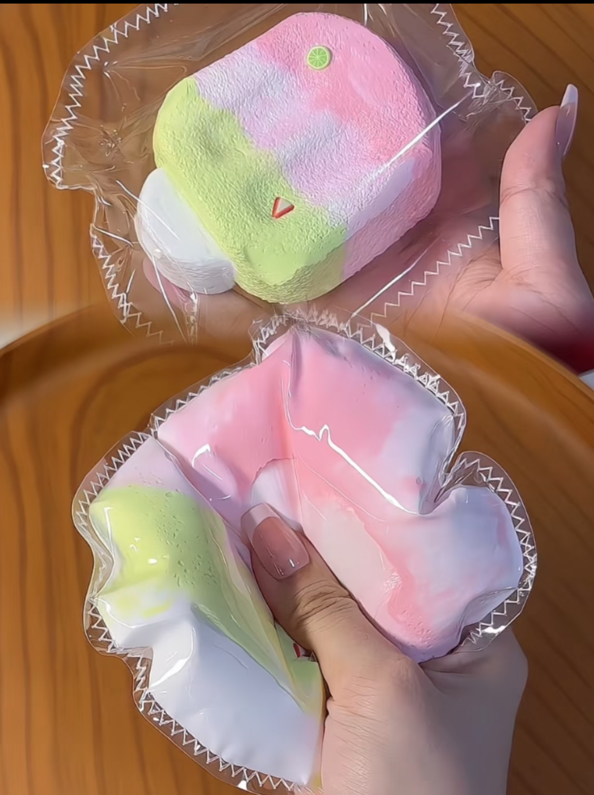 【Guava Ice Cream】Explosive Slurry Water Sensation Inedible Handmade Silicone Squishy Toy