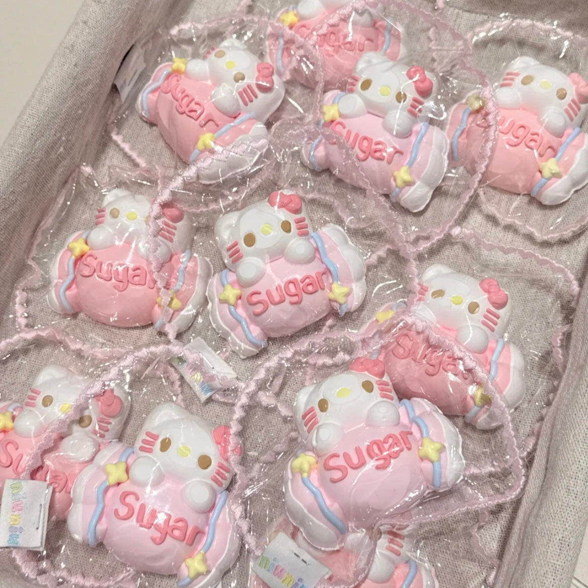 【KT】Inedible Handmade Silicone Squishy Toy