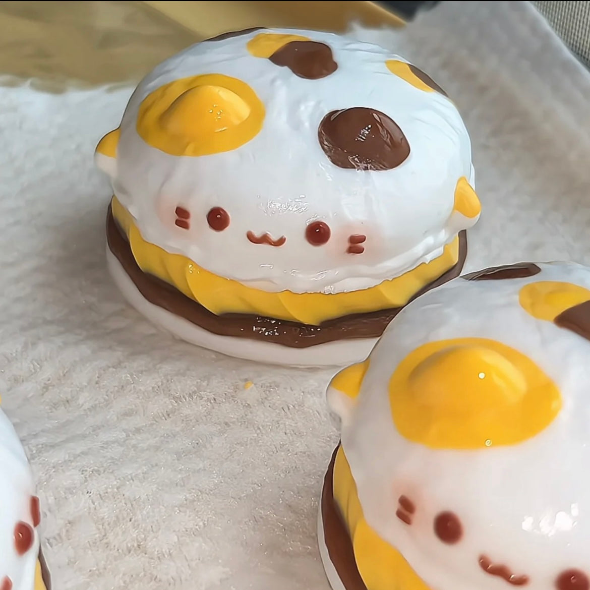 1A【Hamburger】Inedible Handmade Silicone Squishy Toy