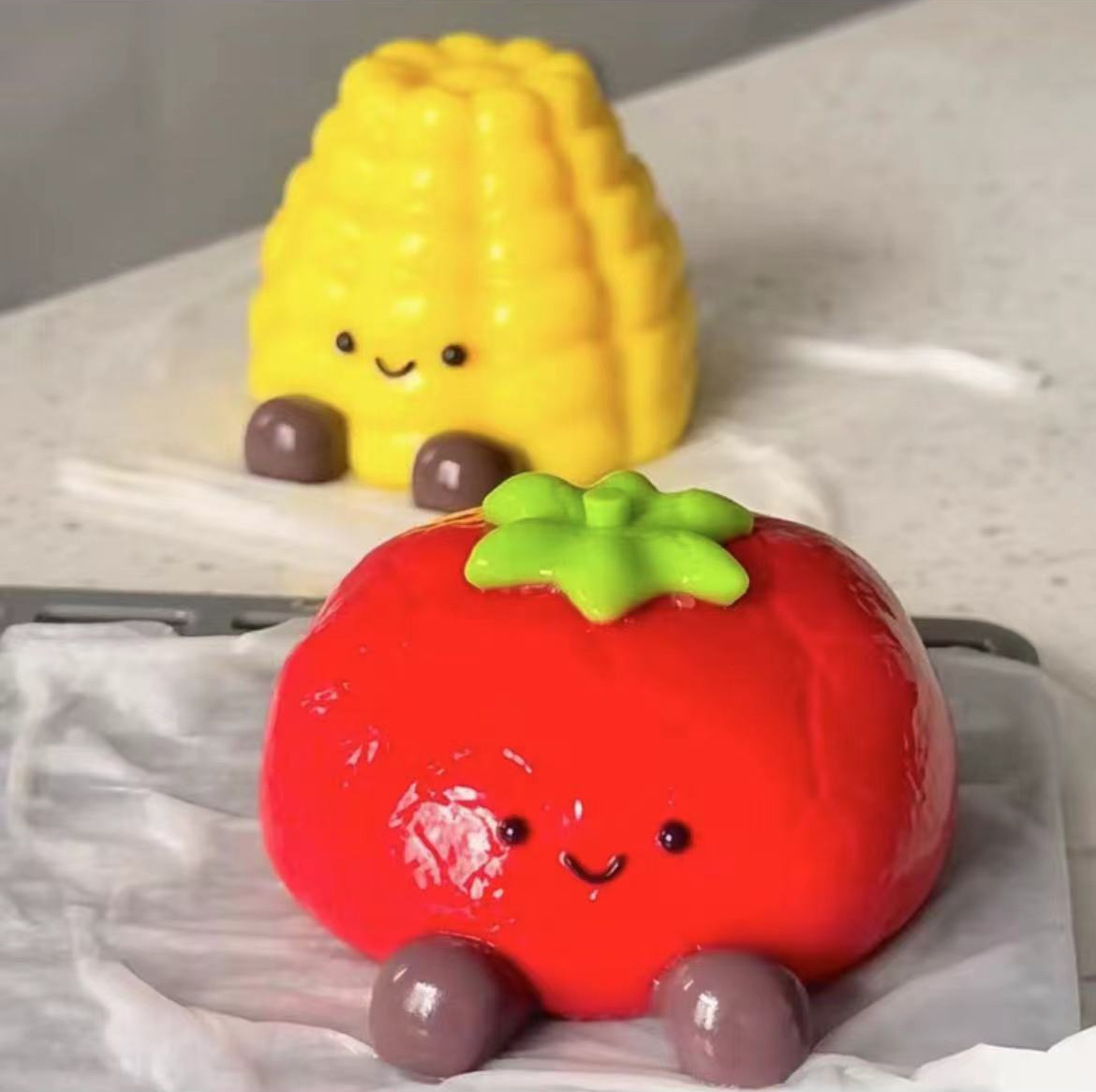 【Tomato/Corn】 Inedible Handmade Silicone Squishy Toy