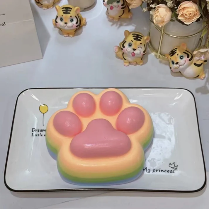 【 800g Rainbow Super Huge Cat‘s Paw】Inedible Handmade Silicone Squishy Toy