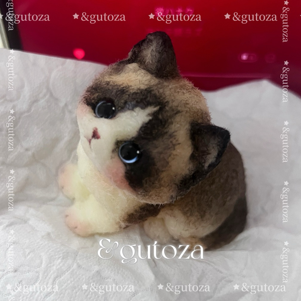 A【Cat 】Inedible Handmade Silicone Squishy Toy