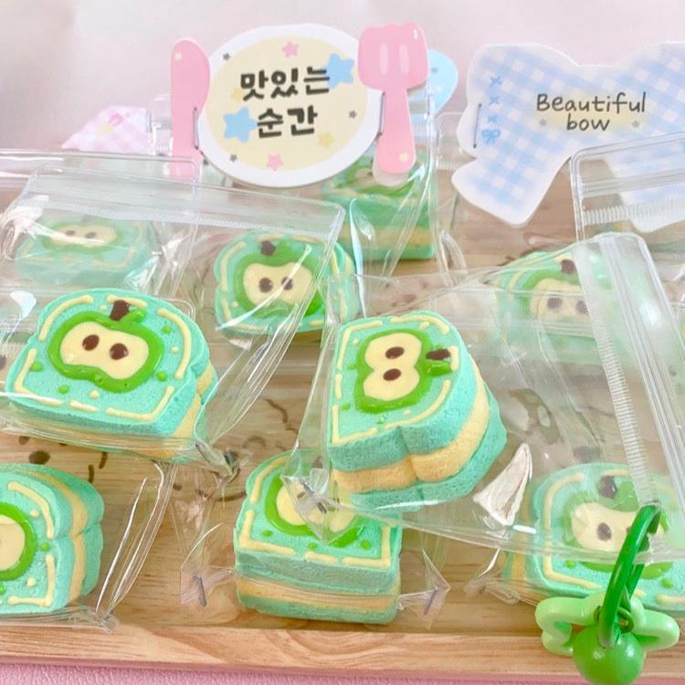 【Hand-painted Small Toast】Inedible Handmade Silicone Squishy Toy