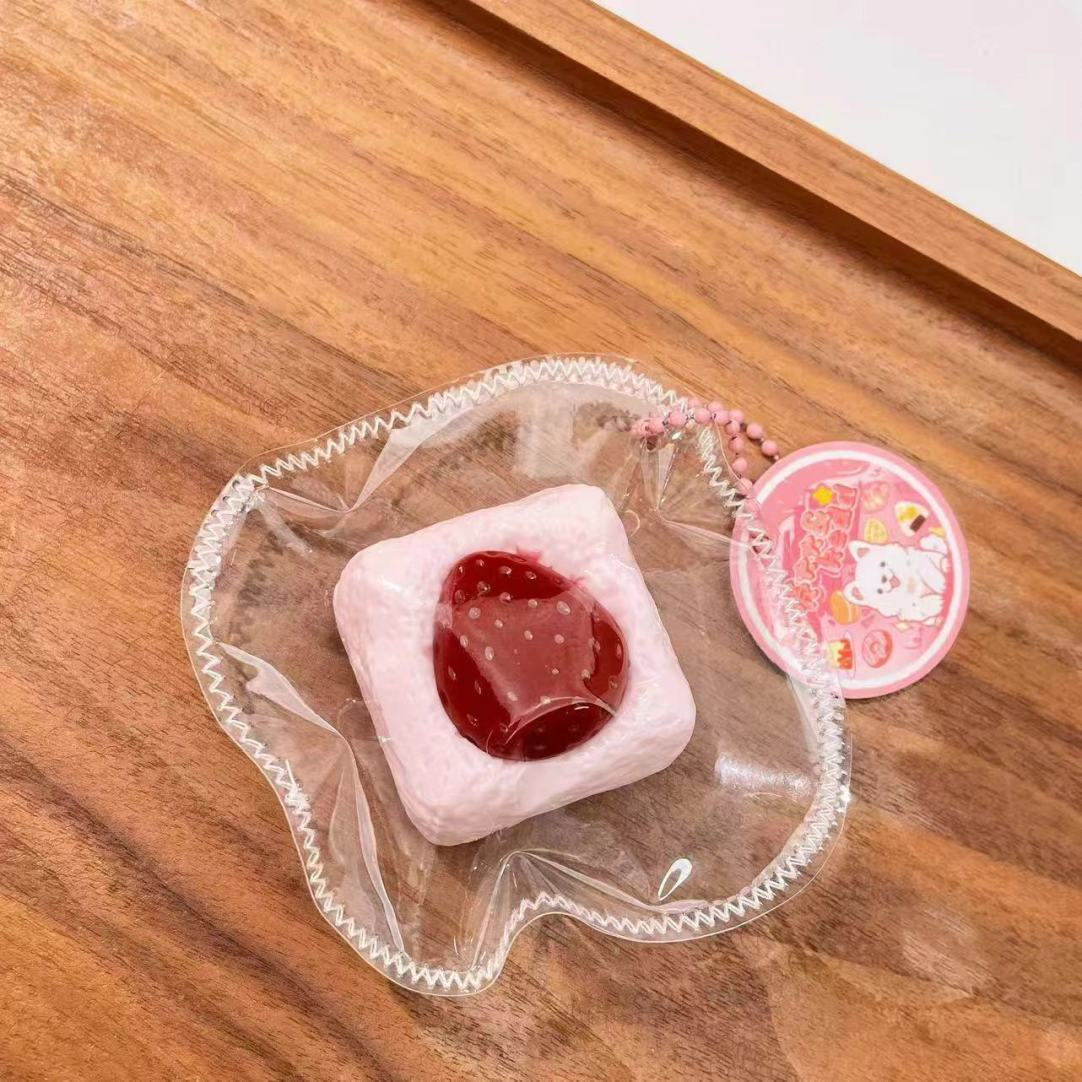 【Small Cake 】Inedible Handmade Silicone Squishy Toy