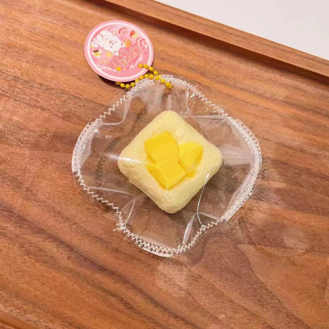 【Small Cake 】Inedible Handmade Silicone Squishy Toy