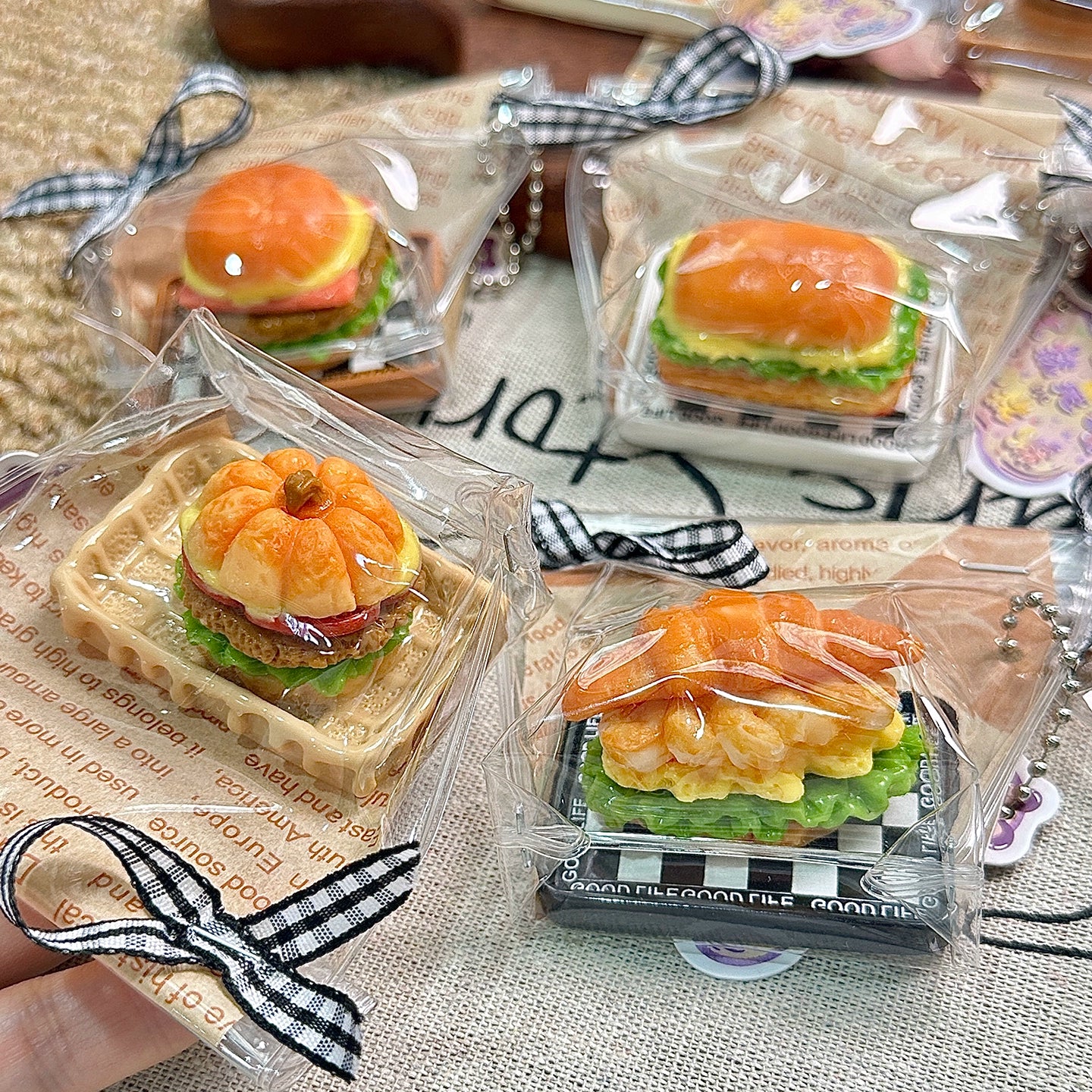 1A【Mini Pumpkin Burger 】Inedible Handmade Silicone Squishy Toy